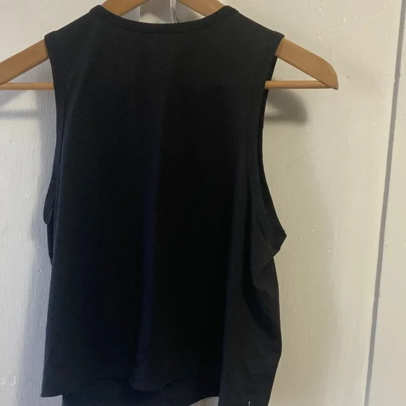Athletic Works Classic Cropped Black Tank Top - Picture 3 of 4